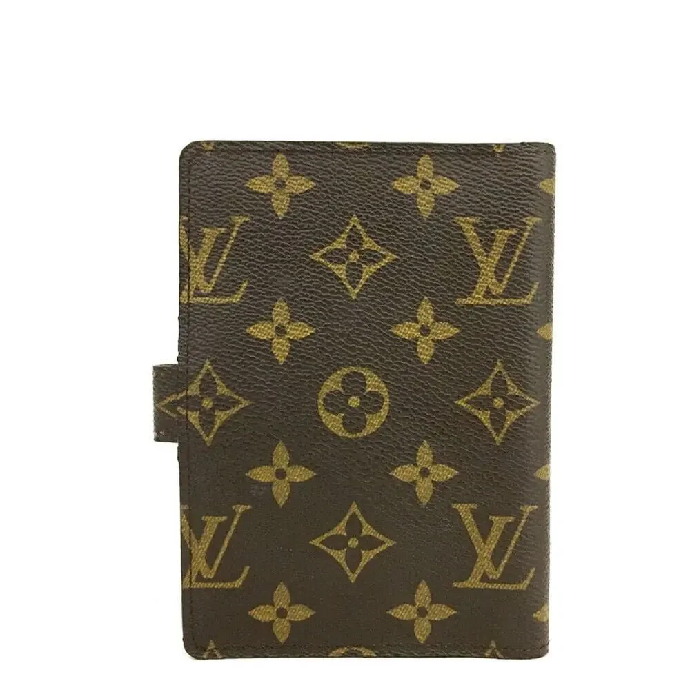 Louis Vuitton this compact